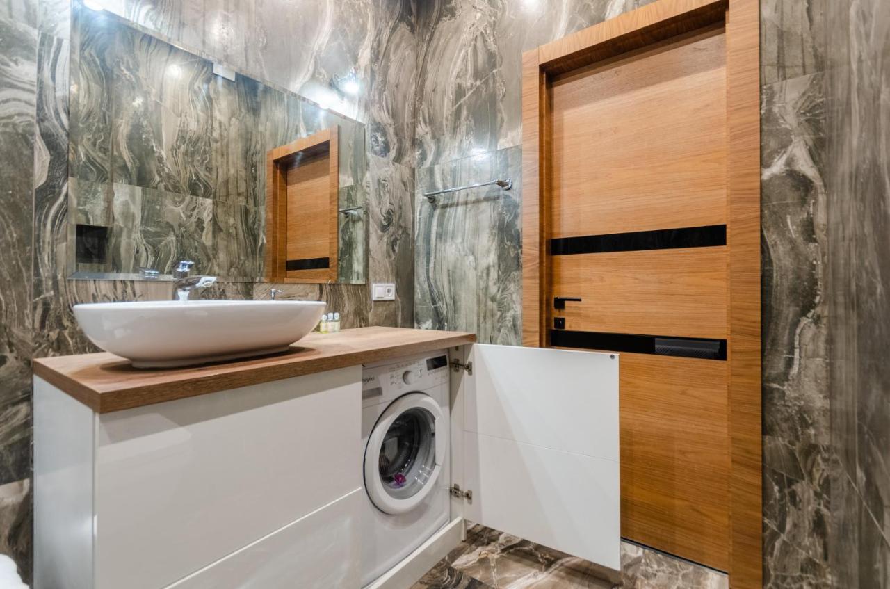 Petrovdom Apartaments 8-188 In Rc Central Park, 7 John Mccain Street Kyiv Exterior foto